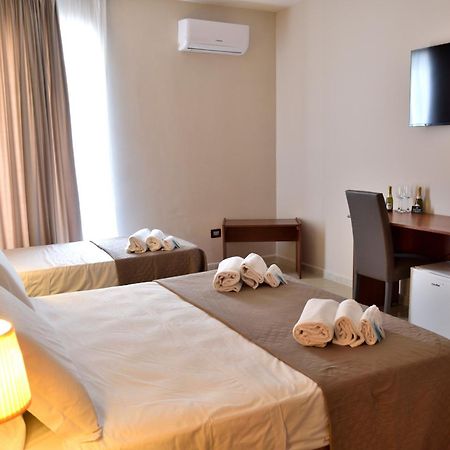 Hotel Futuro Aversa Extérieur photo